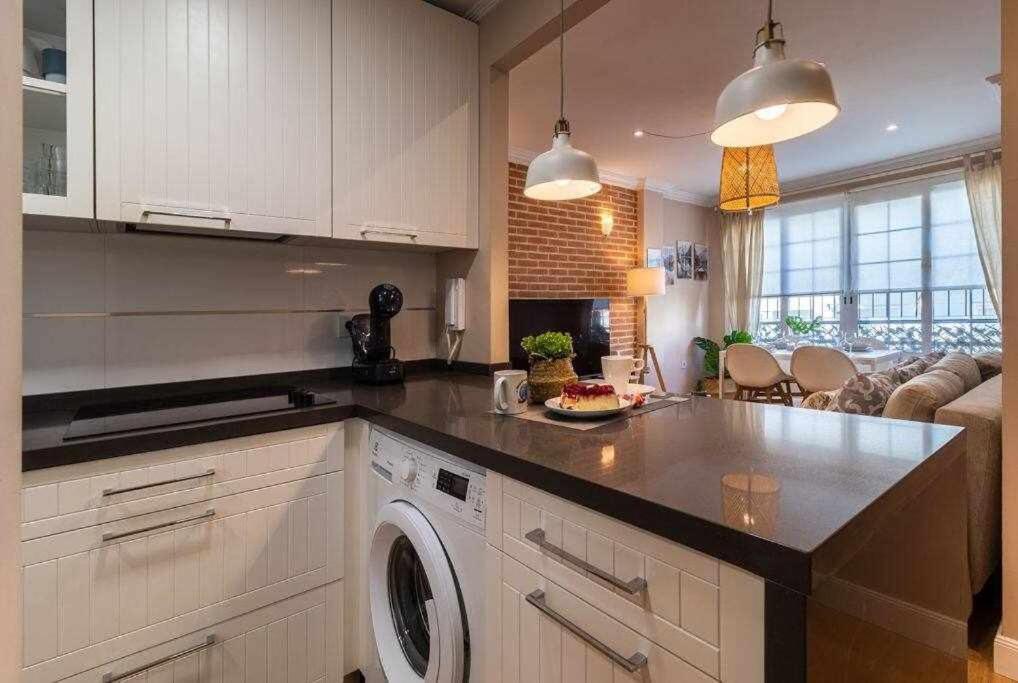 Apartamento 3 En Estadio Del Sevilla 8 Plazas Y M Buitenkant foto