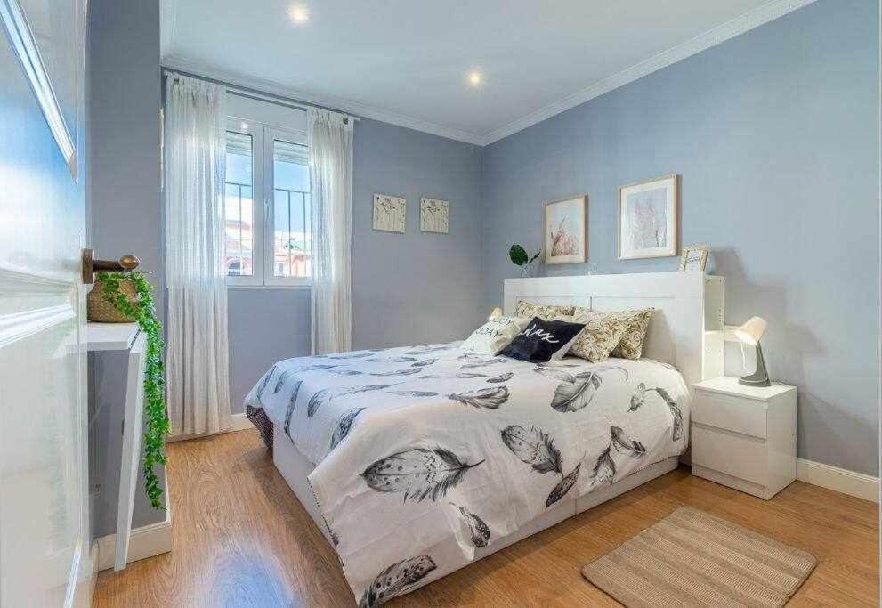 Apartamento 3 En Estadio Del Sevilla 8 Plazas Y M Buitenkant foto