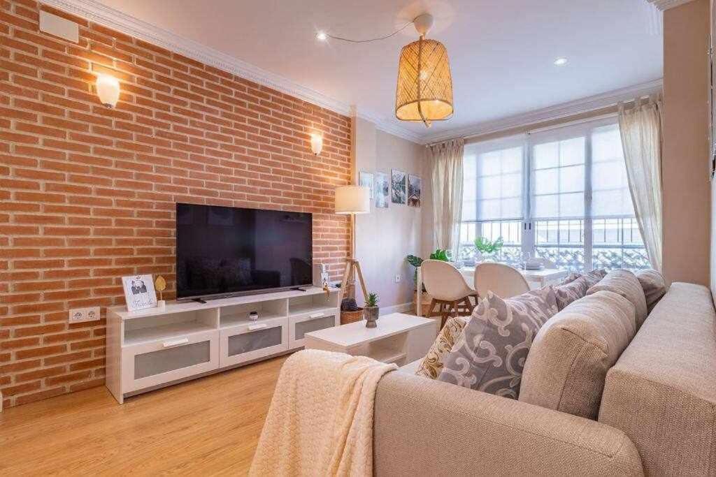 Apartamento 3 En Estadio Del Sevilla 8 Plazas Y M Buitenkant foto