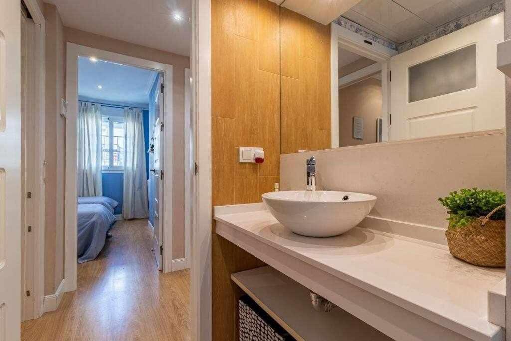 Apartamento 3 En Estadio Del Sevilla 8 Plazas Y M Buitenkant foto